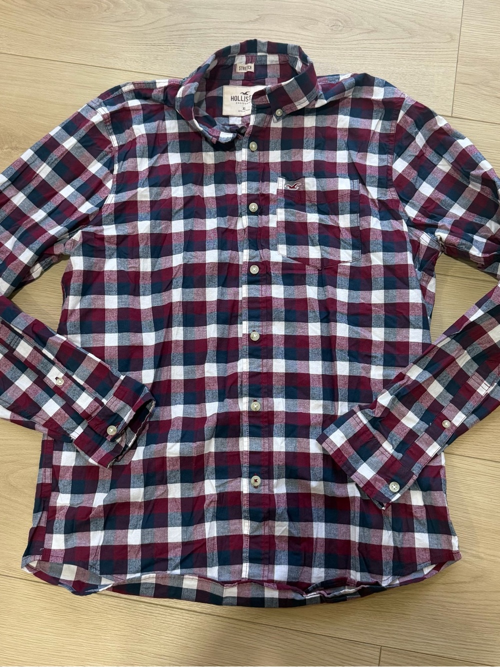 Hollister Men's Burgundy and Navy Plaid Button-Down Shirt